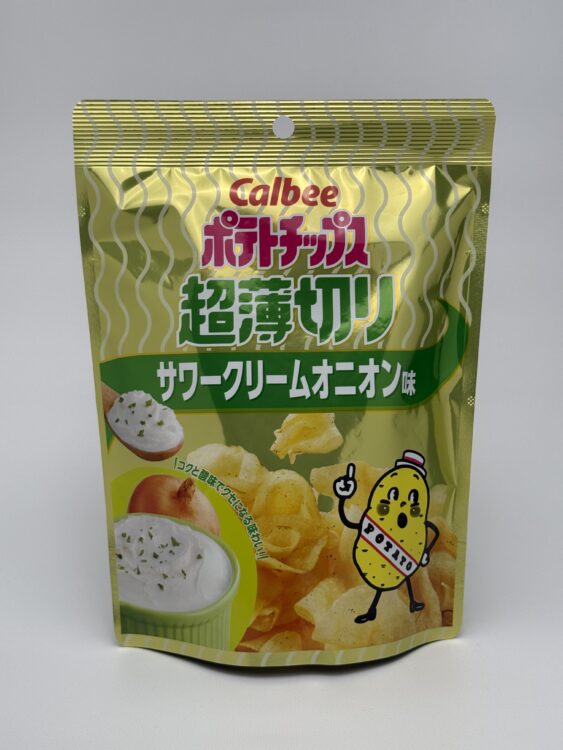 Calbee Potato Chips Cho Usugiri Sour Cream Onion – Ultra-Thin Cut Sour Cream & Onion